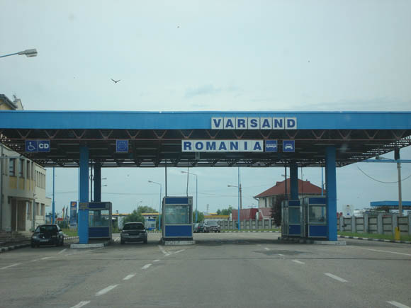 The border crossing point at Varsand